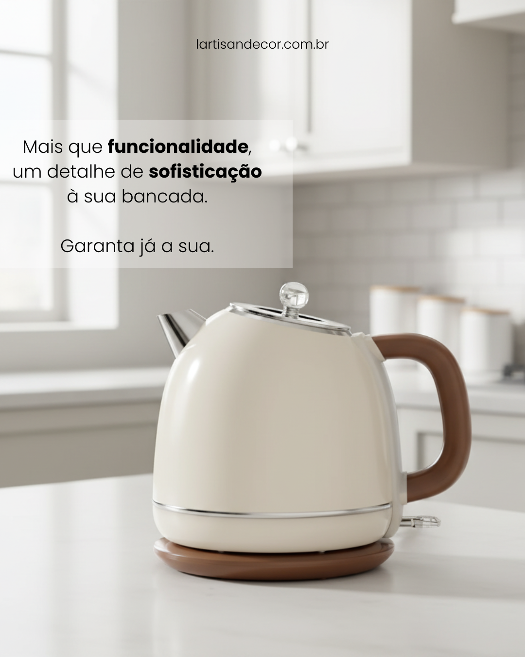 Chaleira Elétrica Retrô com Base Giratória