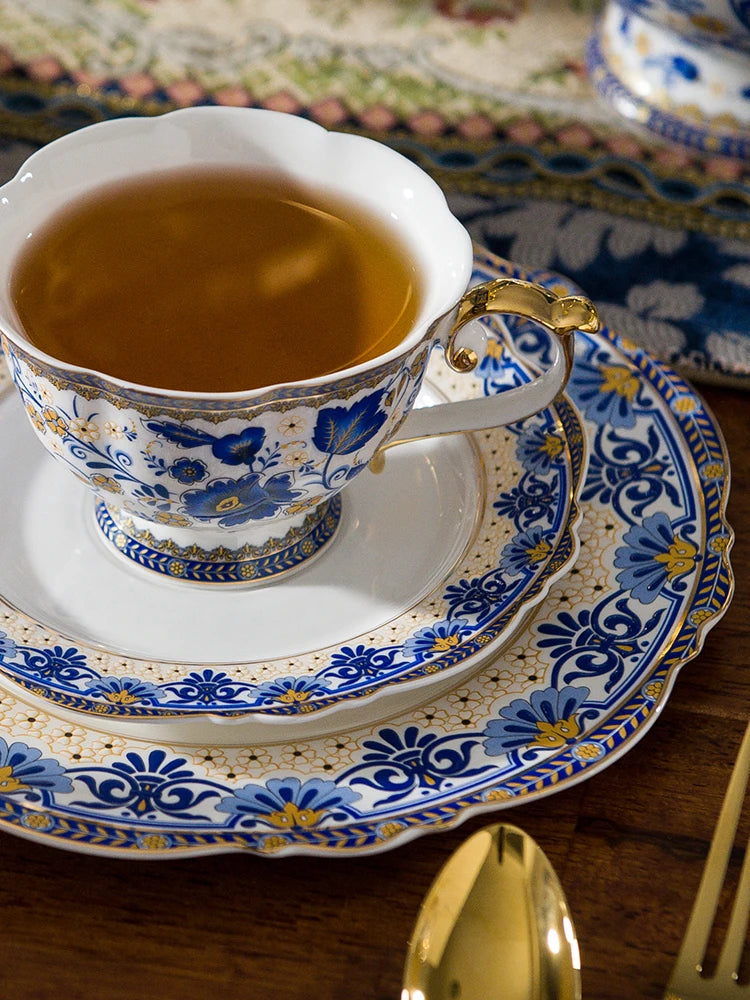 Conjunto de Chá em Porcelana Fina Inglesa